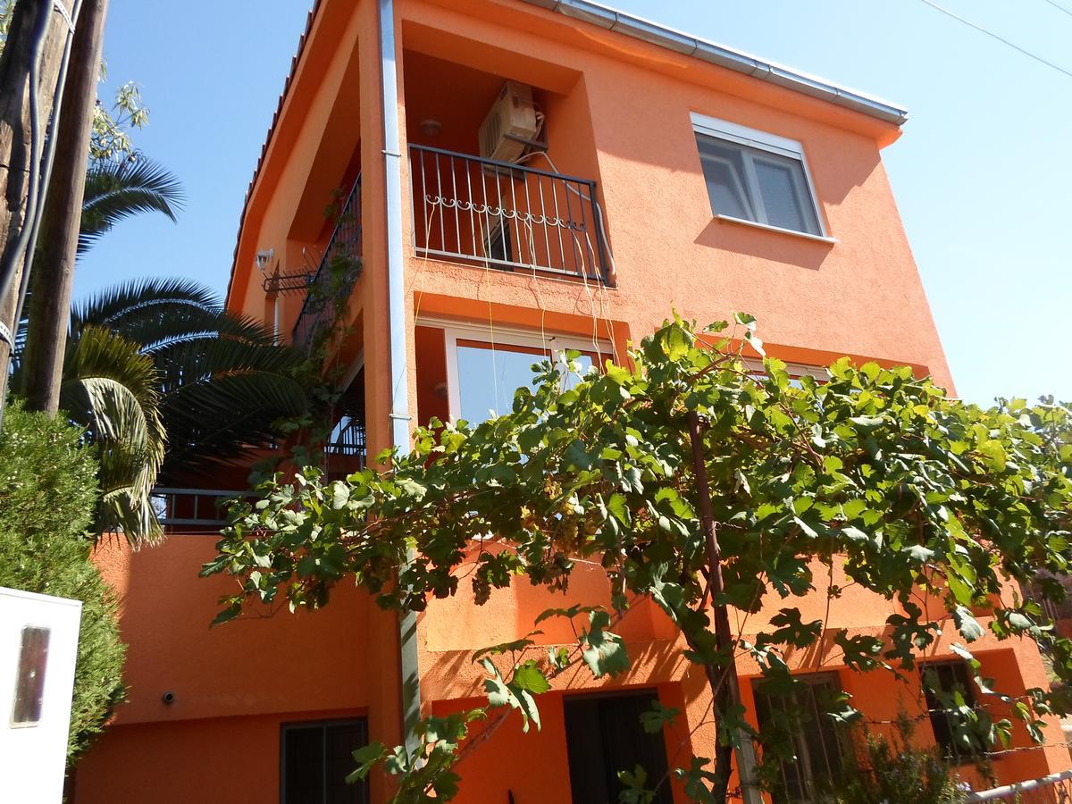 Holiday Home Orange Утєха Екстер'єр фото