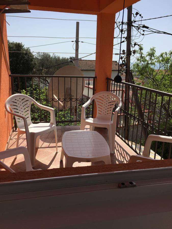 Holiday Home Orange Утєха Екстер'єр фото