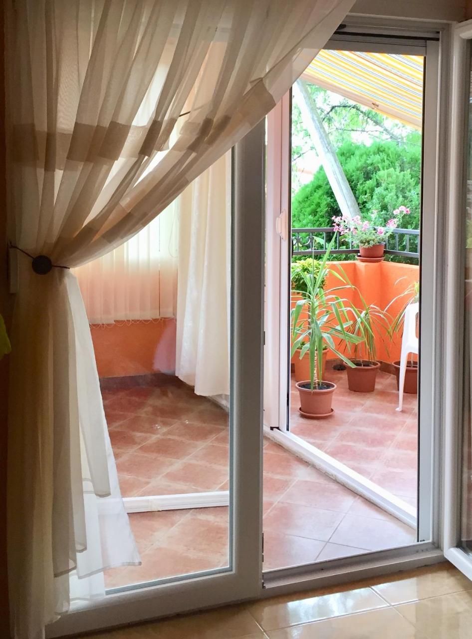 Holiday Home Orange Утєха Екстер'єр фото
